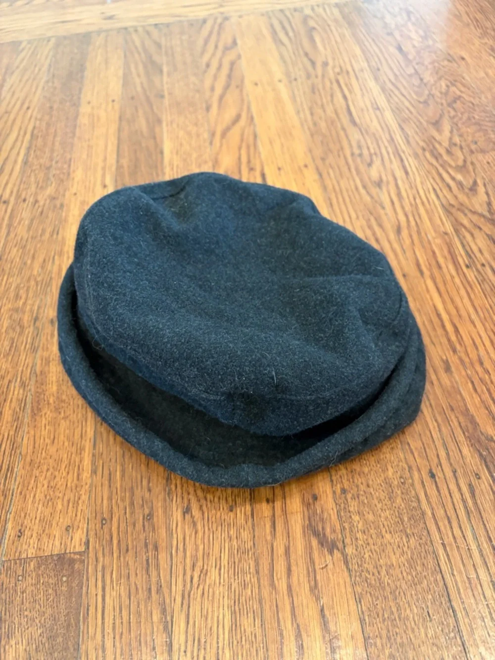 Banana Republic Wool blend Bucket Hat - women’s S/M